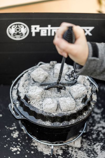 Підіймач кришки Petromax Dutch Oven Lid Lifter 50211 фото