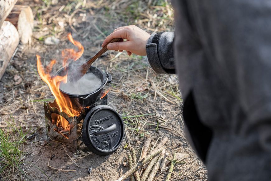 Казан-жарівня чавунна Petromax Dutch Oven ft0.5 на ніжках 0,6 л 50263 фото